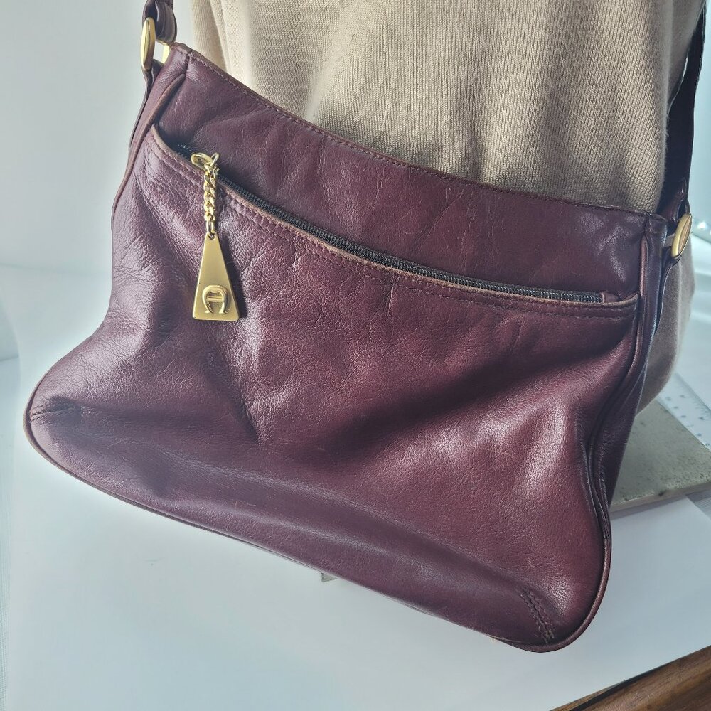Vintage Etienne Aigner Burgundy Dark Red Leather Shoulder Bag Purse 11x7"